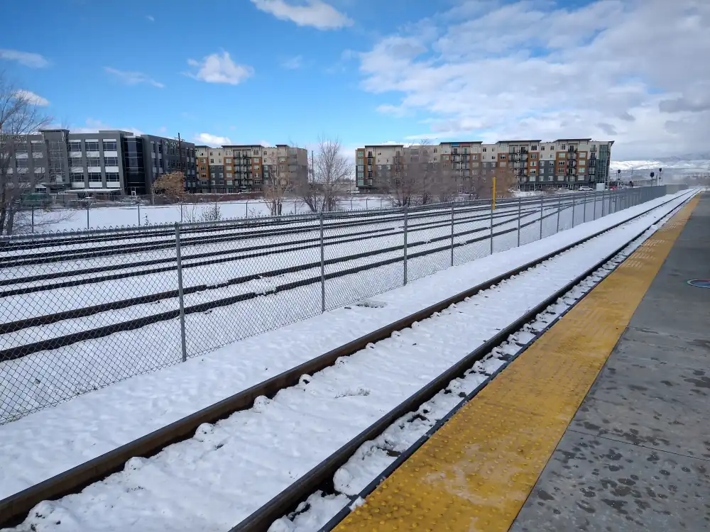 Tracks on the west side of the Murray Central FrontRunner platform